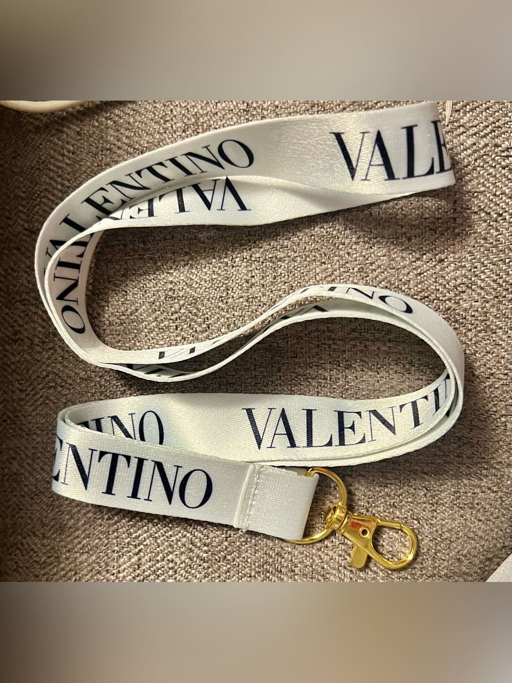 Valentino Key ring white Logo black